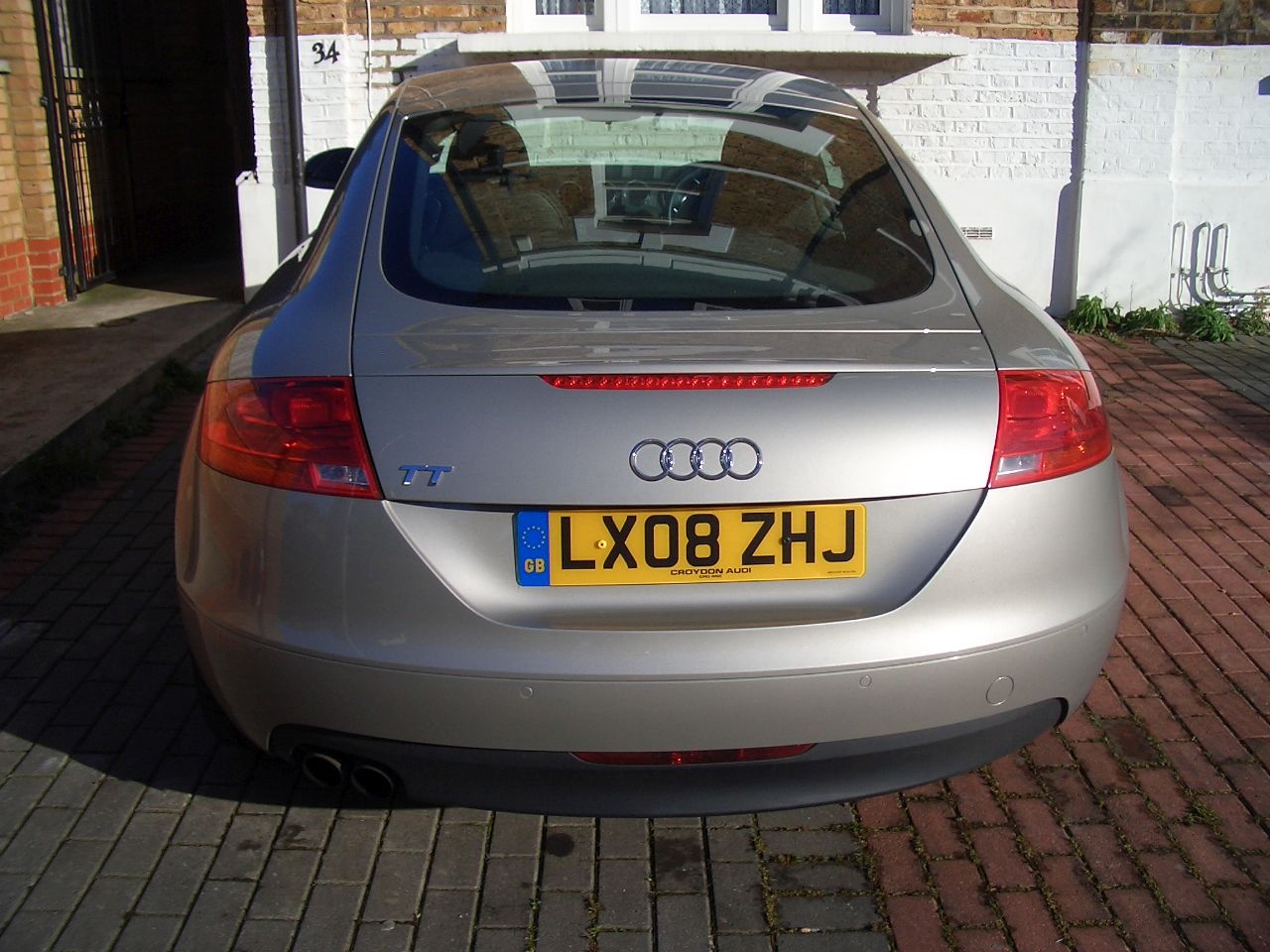 used car leasing in the UK image of car